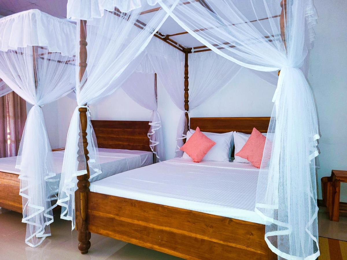 Woodholic Homestay Сигирия Экстерьер фото